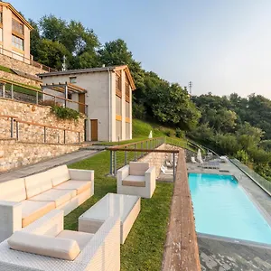 Ferienhaus Beautiful Poolside And Stunning View Gardenia