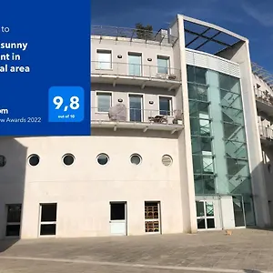 Modern Sunny In Residental Area , Venetië Italië